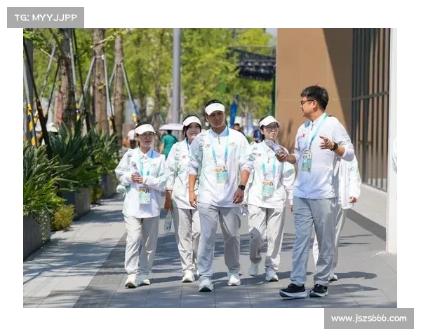 暴雨中的铿锵玫瑰！世运会成都拔河赛场燃情绽放